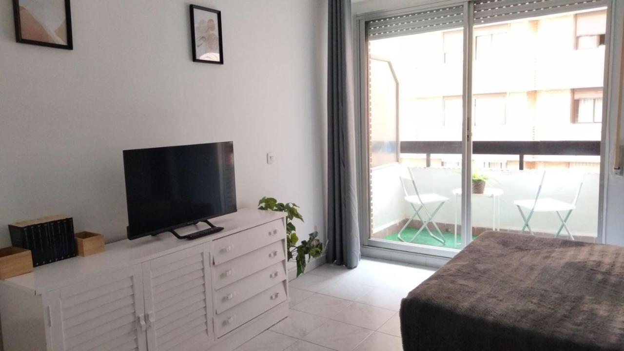 Triana Fenix Apartment Севиля Екстериор снимка