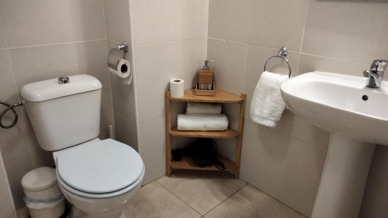 Triana Fenix Apartment Севиля Екстериор снимка