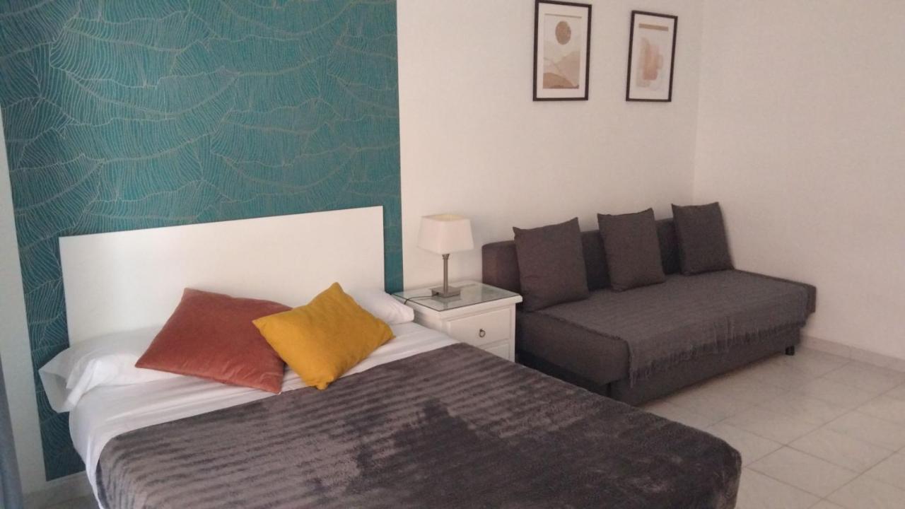 Triana Fenix Apartment Севиля Екстериор снимка